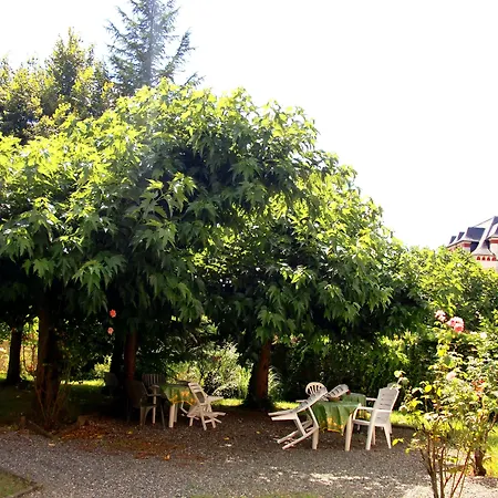 Royal Bearn 3*